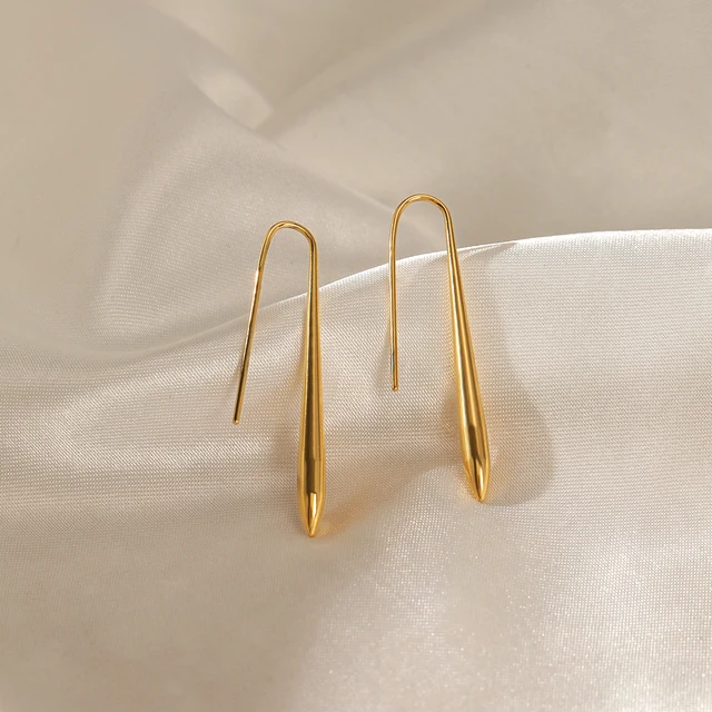 Sleek Drop Earring