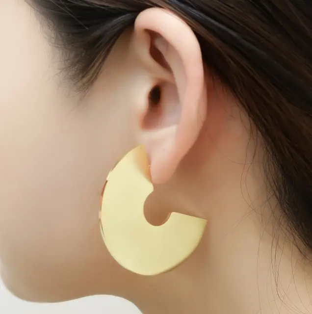 Semi Lunar Earring