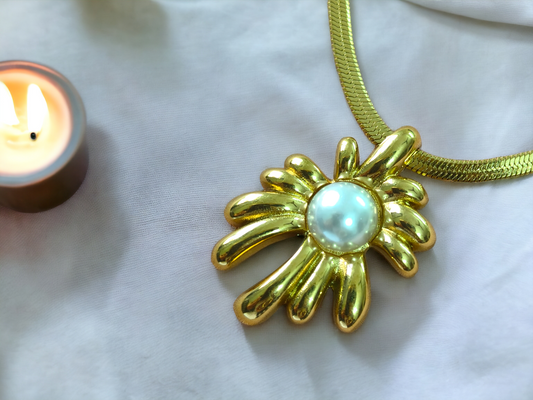 Pearl Sunflower Necklace