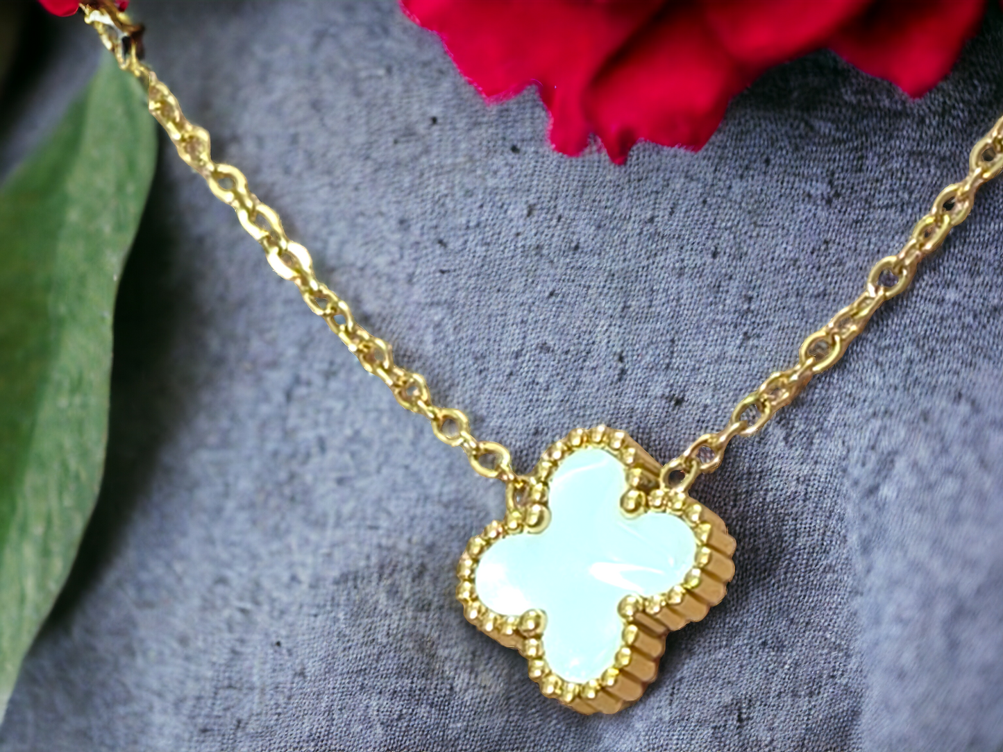 Flora Clover Necklace