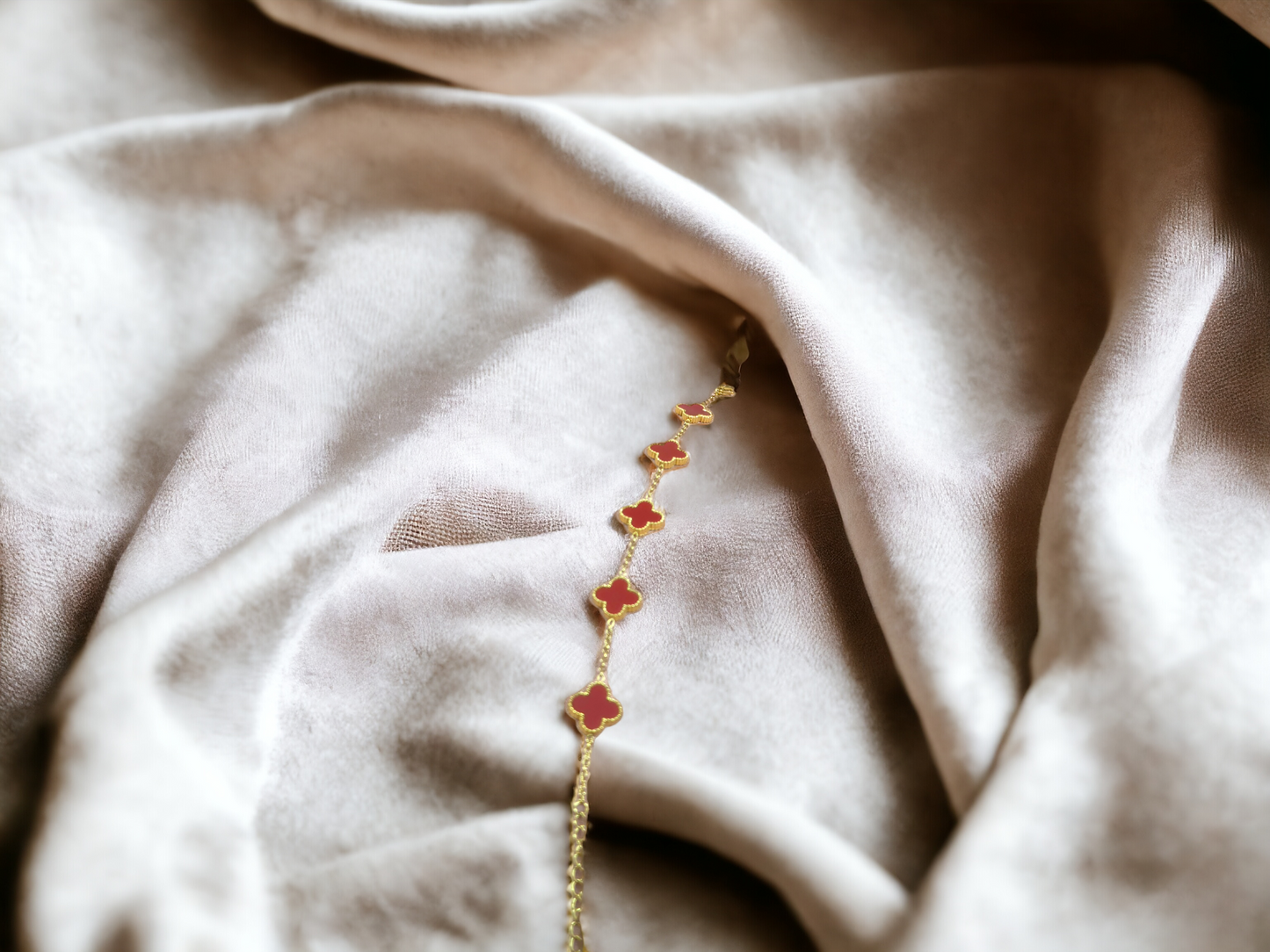 Scarlet Clover Leaf Bracelet